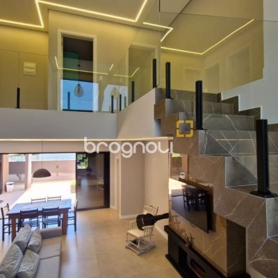 Casa de Condomínio com 228m², 3 quartos (sendo 1 suíte), 2 garagens, no bairro Vargem Grande em Florianópolis