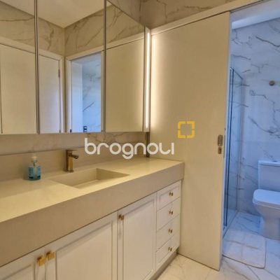 Casa de Condomínio com 228m², 3 quartos (sendo 1 suíte), 2 garagens, no bairro Vargem Grande em Florianópolis