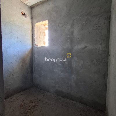 Casa com 210m², 3 quartos (sendo 1 suíte), 1 garagem, no bairro Vargem Pequena em Florianópolis