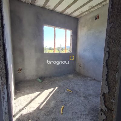 Casa com 210m², 3 quartos (sendo 1 suíte), 1 garagem, no bairro Vargem Pequena em Florianópolis