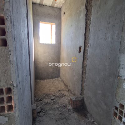 Casa com 210m², 3 quartos (sendo 1 suíte), 1 garagem, no bairro Vargem Pequena em Florianópolis