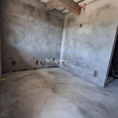 Casa com 210m², 3 quartos (sendo 1 suíte), 1 garagem, no bairro Vargem Pequena em Florianópolis