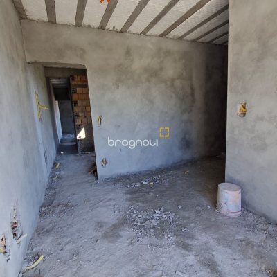 Casa com 210m², 3 quartos (sendo 1 suíte), 1 garagem, no bairro Vargem Pequena em Florianópolis