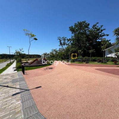 Terreno com 377m², no bairro Campeche em Florianópolis