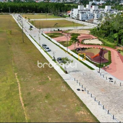 Terreno com 377m², no bairro Campeche em Florianópolis