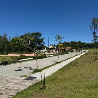 Terreno com 377m², no bairro Campeche em Florianópolis