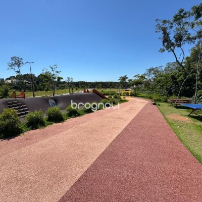 Terreno com 377m², no bairro Campeche em Florianópolis
