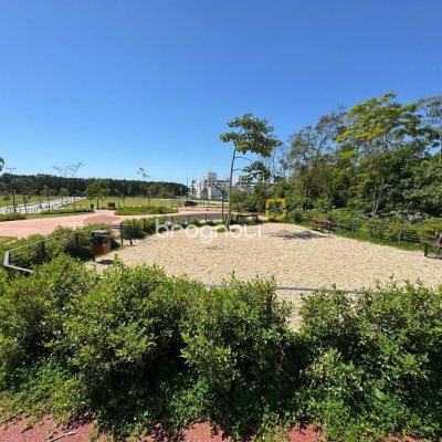 Terreno com 377m², no bairro Campeche em Florianópolis