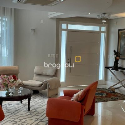 Casa com 416m², 5 quartos (sendo 5 suítes), 6 garagens, no bairro Jurerê Internacional em Florianópolis