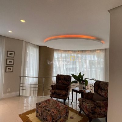Casa com 416m², 5 quartos (sendo 5 suítes), 6 garagens, no bairro Jurerê Internacional em Florianópolis