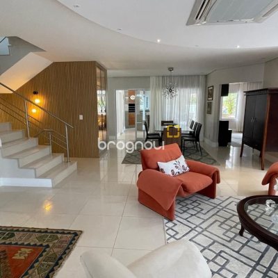 Casa com 416m², 5 quartos (sendo 5 suítes), 6 garagens, no bairro Jurerê Internacional em Florianópolis
