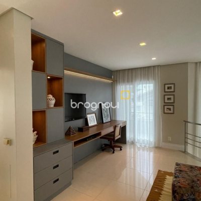 Casa com 416m², 5 quartos (sendo 5 suítes), 6 garagens, no bairro Jurerê Internacional em Florianópolis
