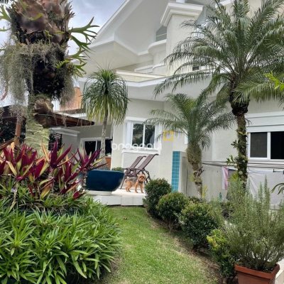 Casa com 416m², 5 quartos (sendo 5 suítes), 6 garagens, no bairro Jurerê Internacional em Florianópolis