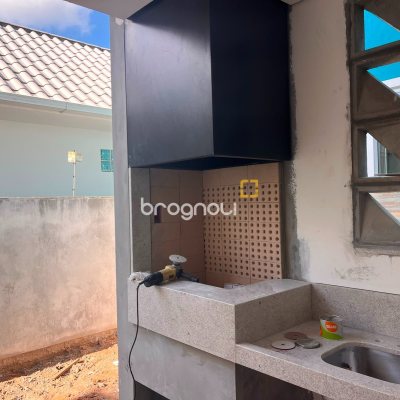 Casa com 130m², 4 quartos (sendo 1 suíte), 2 garagens, no bairro Campeche em Florianópolis