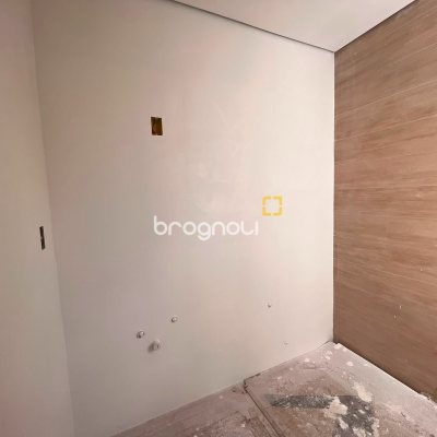 Casa com 130m², 4 quartos (sendo 1 suíte), 2 garagens, no bairro Campeche em Florianópolis