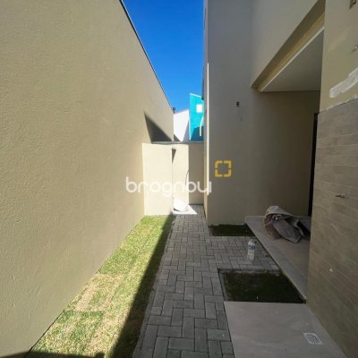 Casa com 130m², 4 quartos (sendo 1 suíte), 1 garagem, no bairro Campeche em Florianópolis