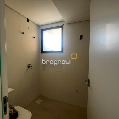Casa com 130m², 4 quartos (sendo 1 suíte), 1 garagem, no bairro Campeche em Florianópolis