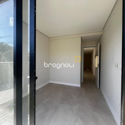 Casa com 130m², 4 quartos (sendo 1 suíte), 1 garagem, no bairro Campeche em Florianópolis