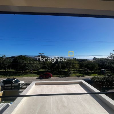 Casa com 130m², 4 quartos (sendo 1 suíte), 1 garagem, no bairro Campeche em Florianópolis