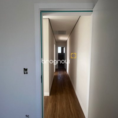 Casa com 130m², 4 quartos (sendo 1 suíte), 1 garagem, no bairro Campeche em Florianópolis