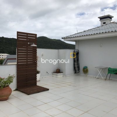 Cobertura com 139m², 2 quartos (sendo 1 suíte), 1 garagem, no bairro São João do Rio Vermelho em Florianópolis