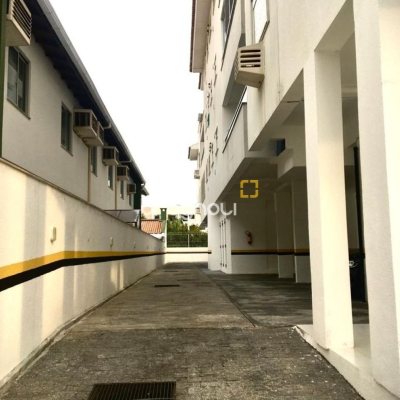 Cobertura com 139m², 2 quartos (sendo 1 suíte), 1 garagem, no bairro São João do Rio Vermelho em Florianópolis