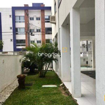 Cobertura com 139m², 2 quartos (sendo 1 suíte), 1 garagem, no bairro São João do Rio Vermelho em Florianópolis