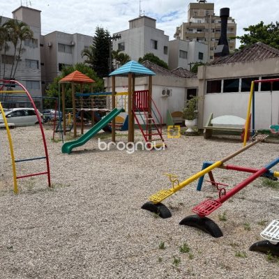 Apartamento com 59m², 3 quartos, 1 garagem, no bairro Itacorubi em Florianópolis