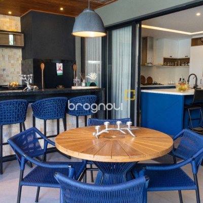 Casa de Condomínio com 346m², 3 quartos (sendo 3 suítes), 2 garagens, no bairro Vargem Pequena em Florianópolis