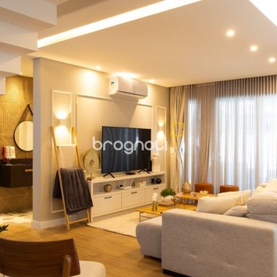 Casa de Condomínio com 346m², 3 quartos (sendo 3 suítes), 2 garagens, no bairro Vargem Pequena em Florianópolis