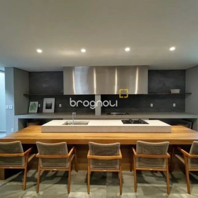 Studio com 39m², 1 quarto, 1 garagem, no bairro Centro em Florianópolis