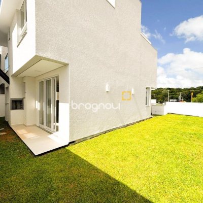 Casa com 138m², 3 quartos (sendo 3 suítes), 2 garagens, no bairro Ingleses do Rio Vermelho em Florianópolis