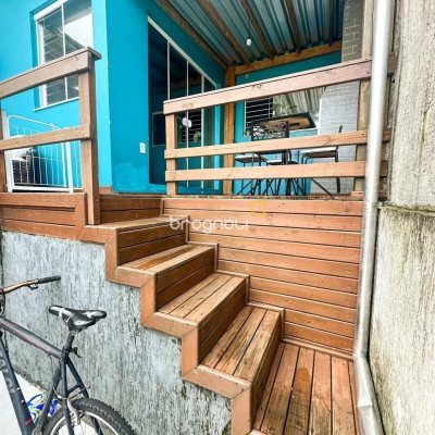 Casa com 48m², 2 quartos, 1 garagem, no bairro Bela Vista em Palhoça