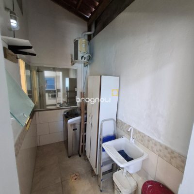 Casa com 48m², 2 quartos, 1 garagem, no bairro Bela Vista em Palhoça