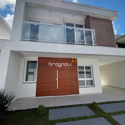 Casa com 138m², 3 quartos (sendo 3 suítes), 2 garagens, no bairro Ingleses do Rio Vermelho em Florianópolis