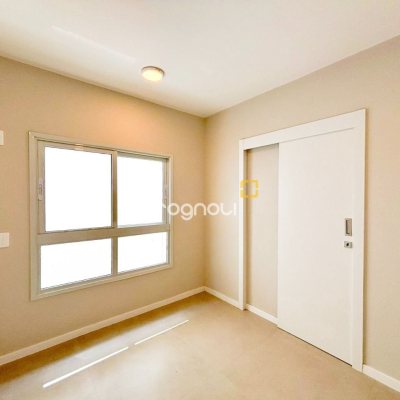 Casa com 138m², 3 quartos (sendo 3 suítes), 2 garagens, no bairro Ingleses do Rio Vermelho em Florianópolis