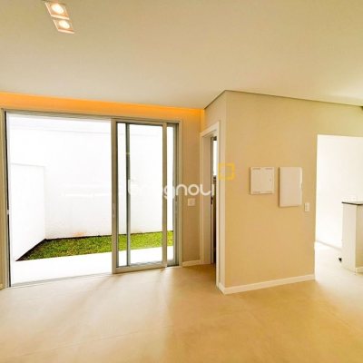 Casa com 138m², 3 quartos (sendo 3 suítes), 2 garagens, no bairro Ingleses do Rio Vermelho em Florianópolis