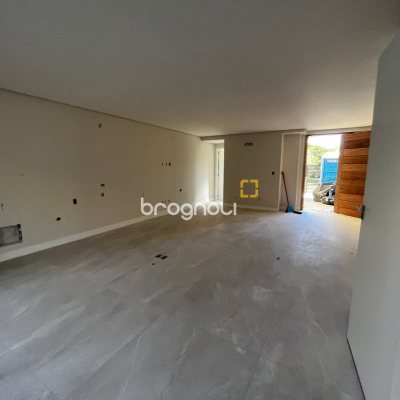 Casa com 130m², 4 quartos (sendo 1 suíte), 2 garagens, no bairro Campeche em Florianópolis
