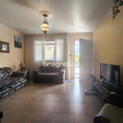 Casa com 153m², 3 quartos (sendo 1 suíte), no bairro Parque São Jorge em Florianópolis