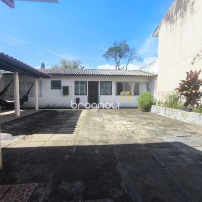 Casa com 153m², 3 quartos (sendo 1 suíte), no bairro Parque São Jorge em Florianópolis