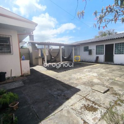 Casa com 153m², 3 quartos (sendo 1 suíte), no bairro Parque São Jorge em Florianópolis