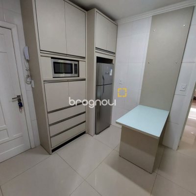 Apartamento com 95m², 3 quartos, 1 garagem, no bairro Centro em Florianópolis