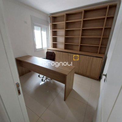 Apartamento com 95m², 3 quartos, 1 garagem, no bairro Centro em Florianópolis