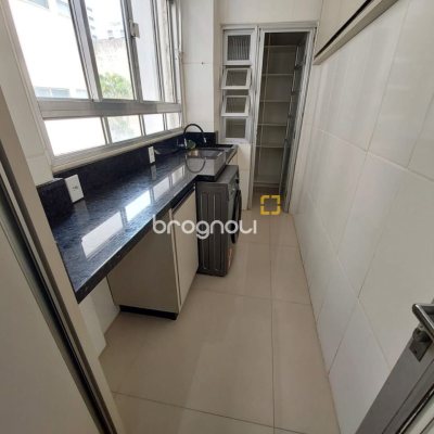 Apartamento com 95m², 3 quartos, 1 garagem, no bairro Centro em Florianópolis