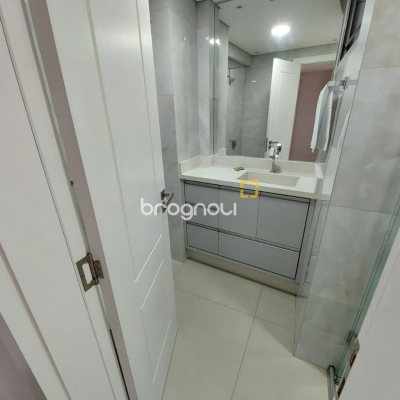 Apartamento com 95m², 3 quartos, 1 garagem, no bairro Centro em Florianópolis