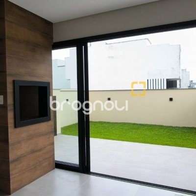 Casa de Condomínio com 150m², 3 quartos (sendo 1 suíte), 2 garagens, no bairro Beira Rio em Biguaçu