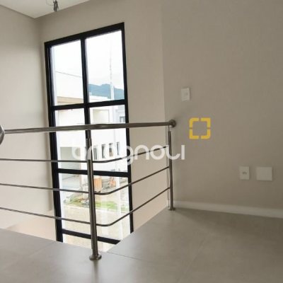 Casa de Condomínio com 150m², 3 quartos (sendo 1 suíte), 2 garagens, no bairro Beira Rio em Biguaçu