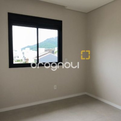 Casa de Condomínio com 150m², 3 quartos (sendo 1 suíte), 2 garagens, no bairro Beira Rio em Biguaçu