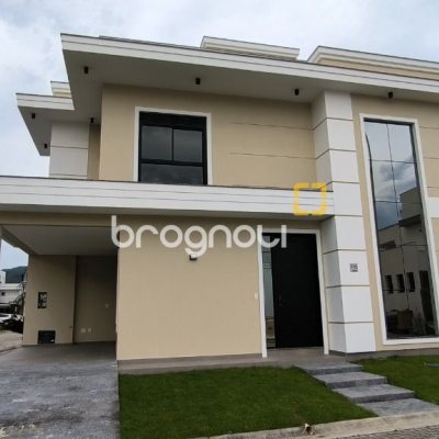 Casa de Condomínio com 150m², 3 quartos (sendo 1 suíte), 2 garagens, no bairro Beira Rio em Biguaçu