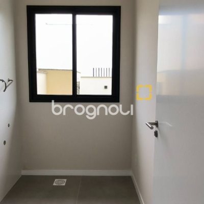 Casa de Condomínio com 150m², 3 quartos (sendo 1 suíte), 2 garagens, no bairro Beira Rio em Biguaçu